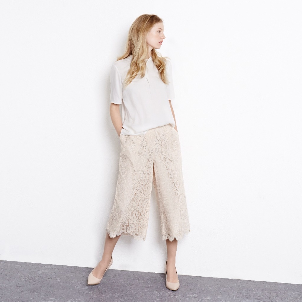 Warehouse London Lace High Rise Culottes in Stone
